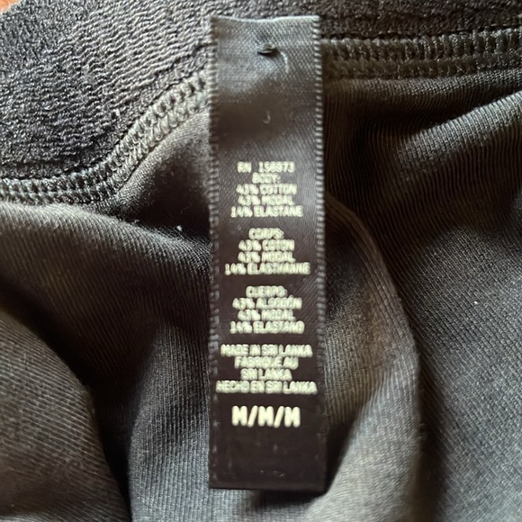 Skims Size Medium Boxers - Picture 4 of 4